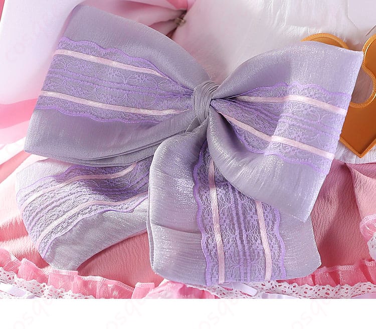 暁山瑞希 コスプレ ハイド・クリノリン 腰リボン装飾の背面アップ。蝶結びが可憐な後ろ姿のアクセントに。