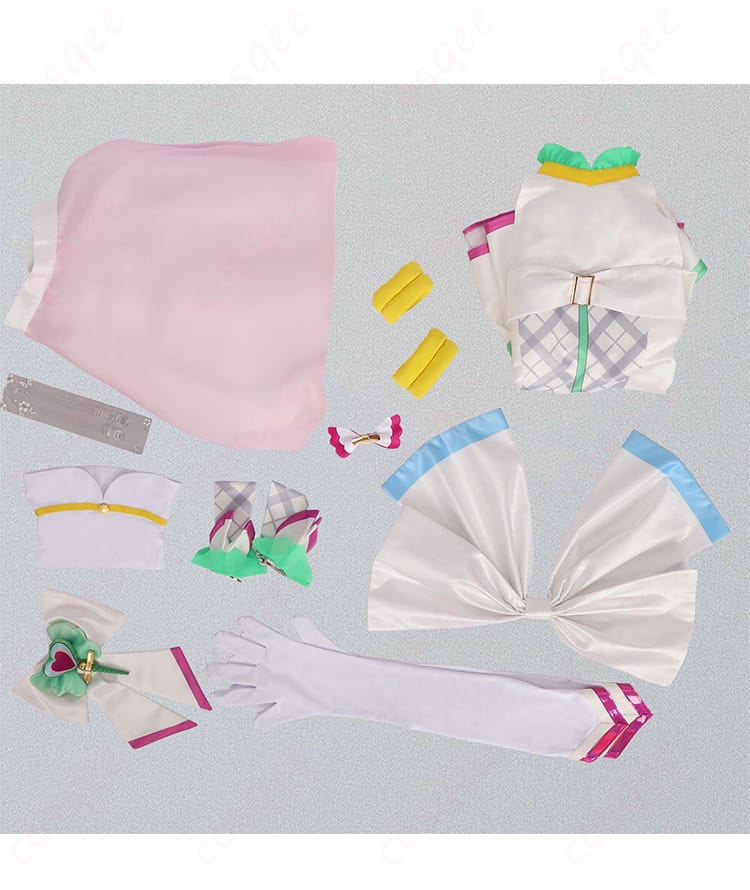 キュアズキューン コスプレ衣装のセット内容一式。ワンピース、オーバースカート、手袋、髪飾り、蝶ネクタイ、靴下などを並べて紹介