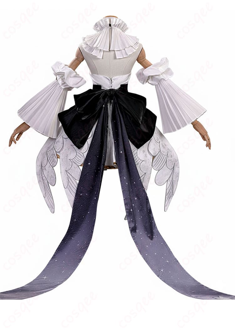 背面全体。大きな背部蝶結びと優雅なライン、裾のバランスを示すディテール中心の画像。