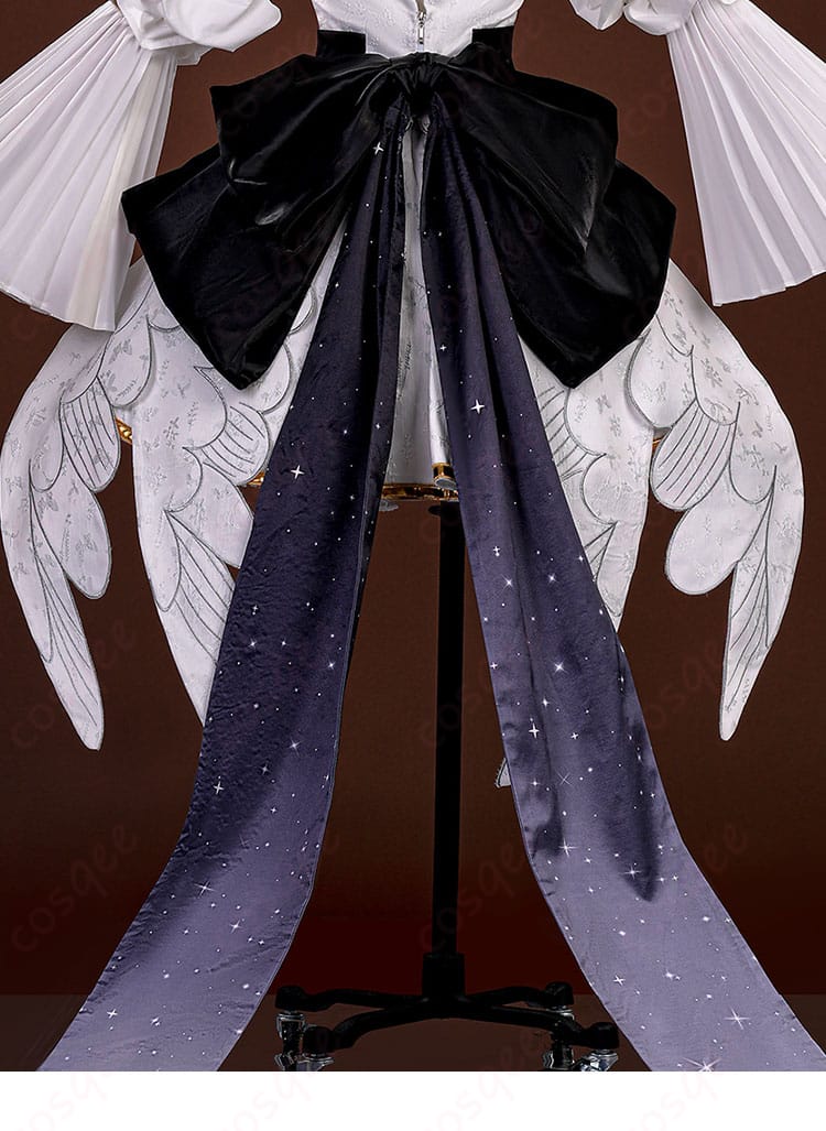 背面リボン装飾の接写。クラシカルな結び目の造形とボリューム感を確認できる画像。