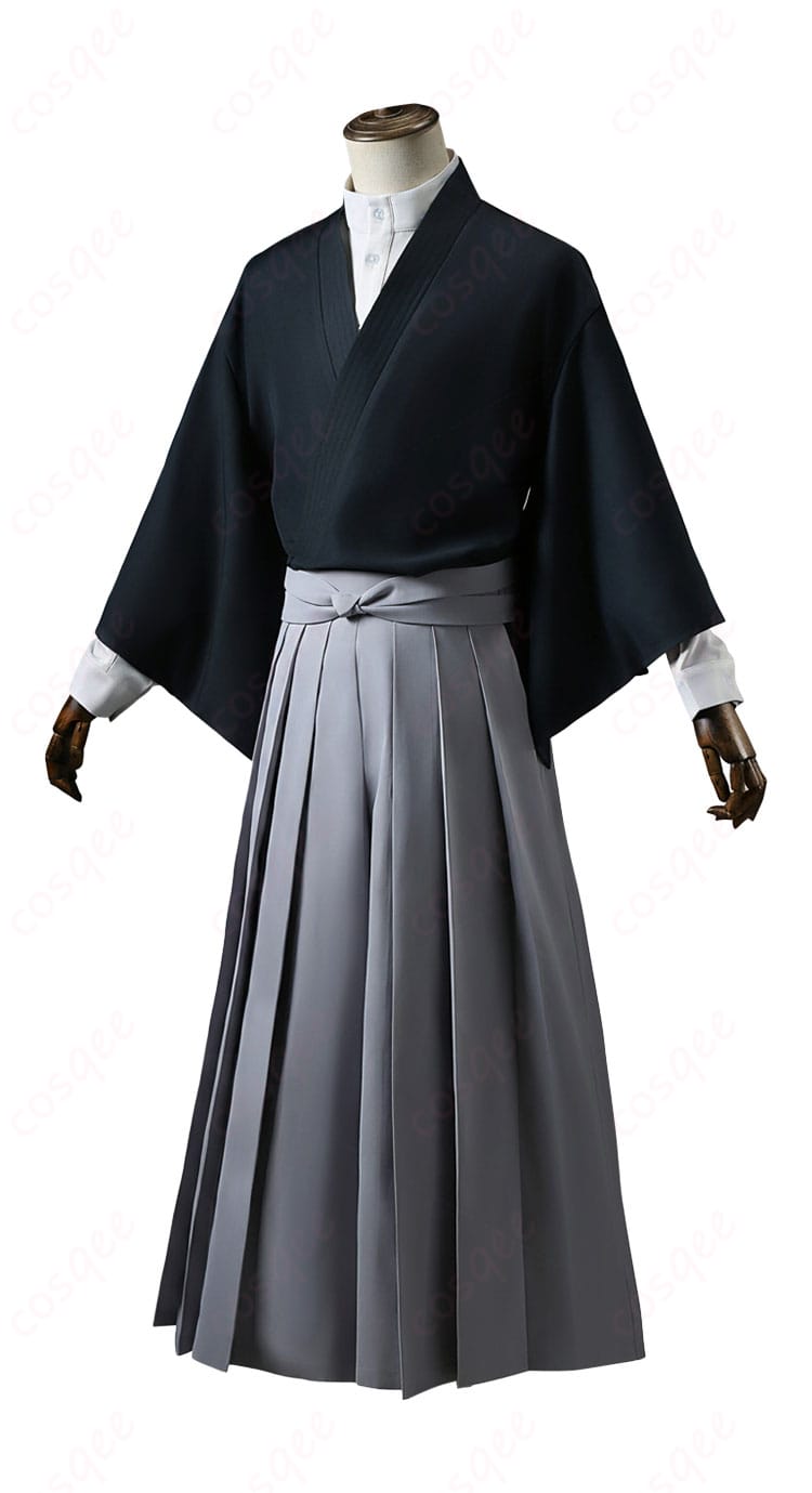 禪院直哉 コスプレ衣装の側面。袴の落ち感とウエストライン、袖の長さバランスを示すサイドビュー