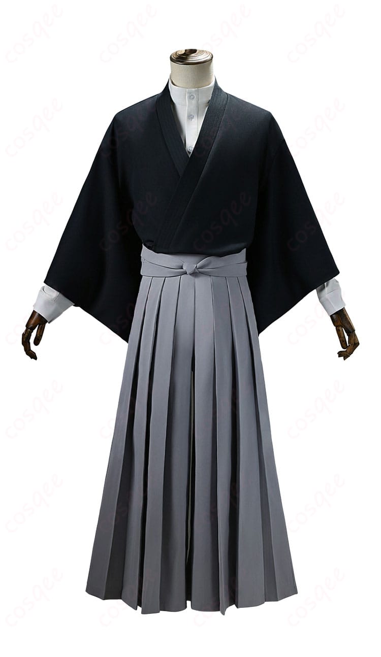 禪院直哉 コスプレ衣装の正面全体。斜襟トップスと高めの帯位置、端正な袴シルエットを確認できる写真