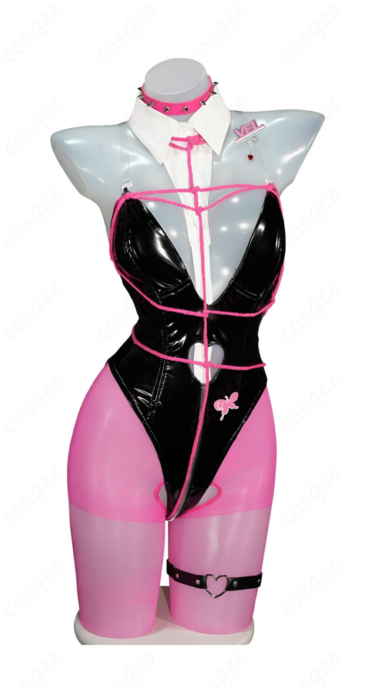 勝利の女神：NIKKE ベルベット コスプレ衣装の正面。光沢レオタードとつけ襟で高再現を示す全体像