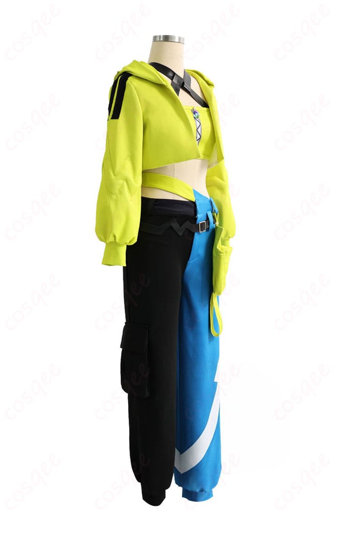 カナリィ 通常衣装 コスプレの側面ビュー。パーカー丈感とパンツのライン、ベルト位置のバランスを確認できる。