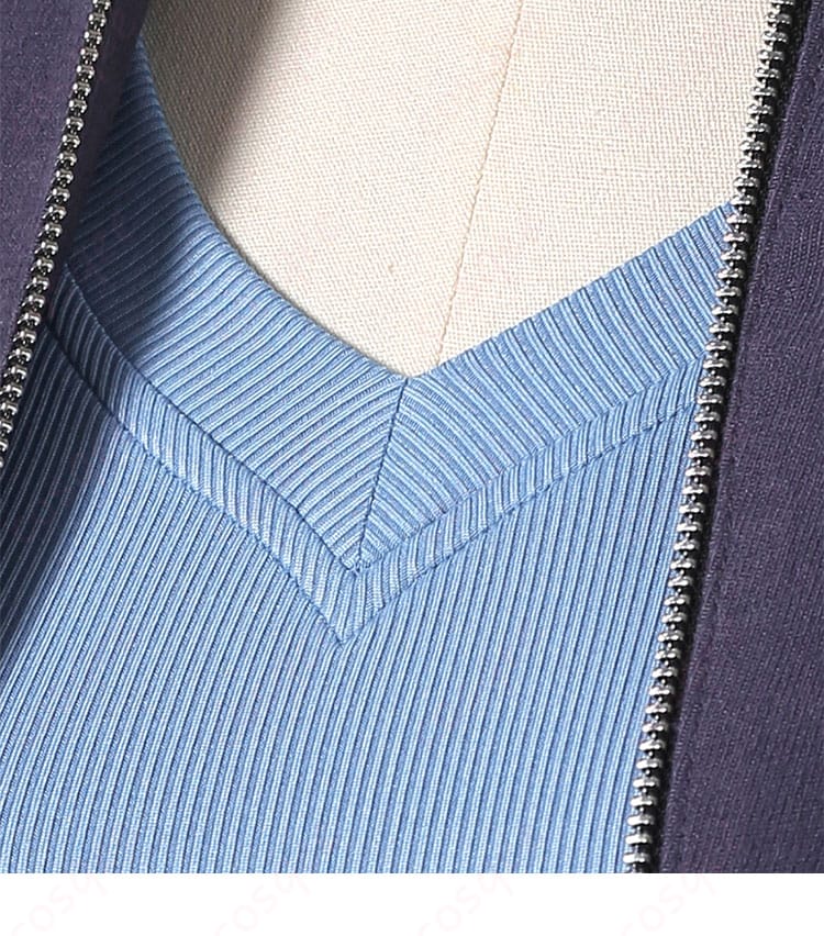 ジュディ・ホップス 警官制服コスプレ 襟元装飾のディテールアップ｜縫製と素材感が分かる近接写真