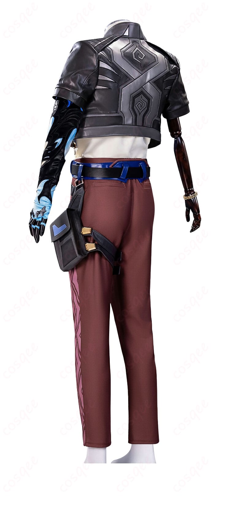 VALORANT ヴィトー コスプレ衣装 背面。レッグポーチやベルトの取り回し、コートの後ろ姿のタクティカル感を示すディテール写真