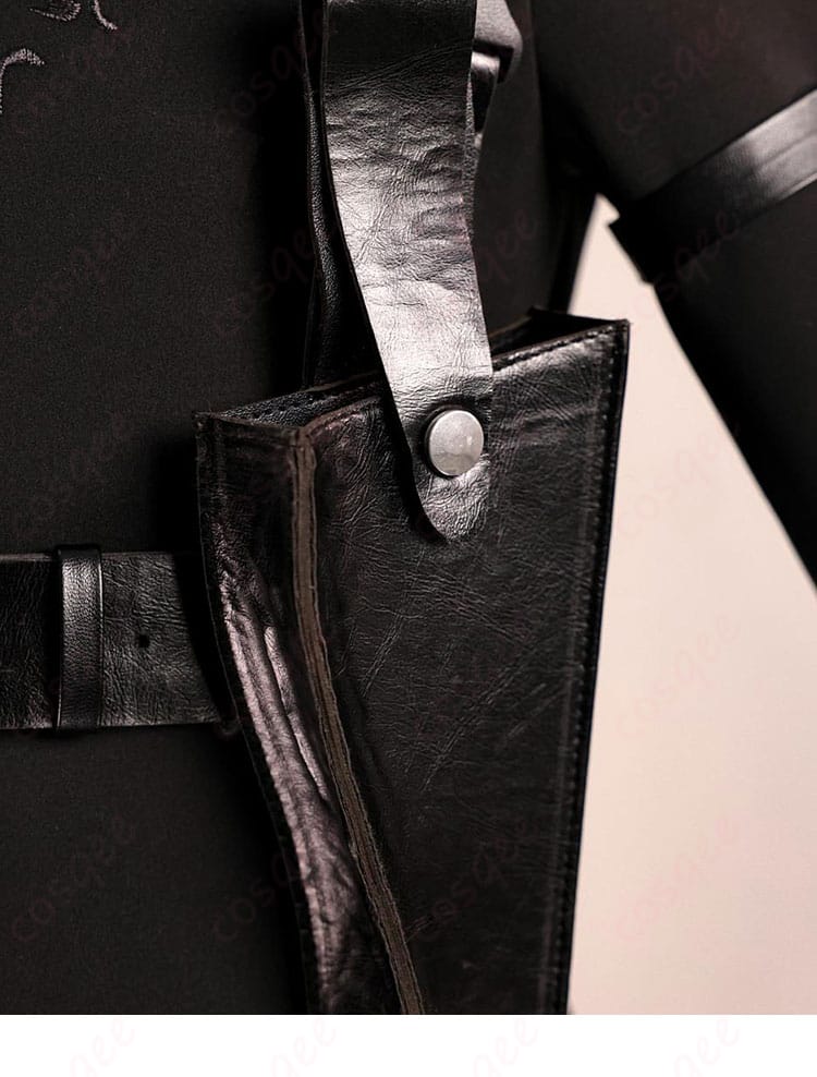 葛葉 ヒットマン衣装 コスプレ 腰回り装飾のアップ