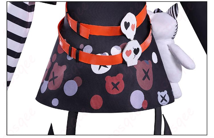 沢渡ココ コスプレ スカート裾デザインの細部｜揺れ感のあるヘムライン