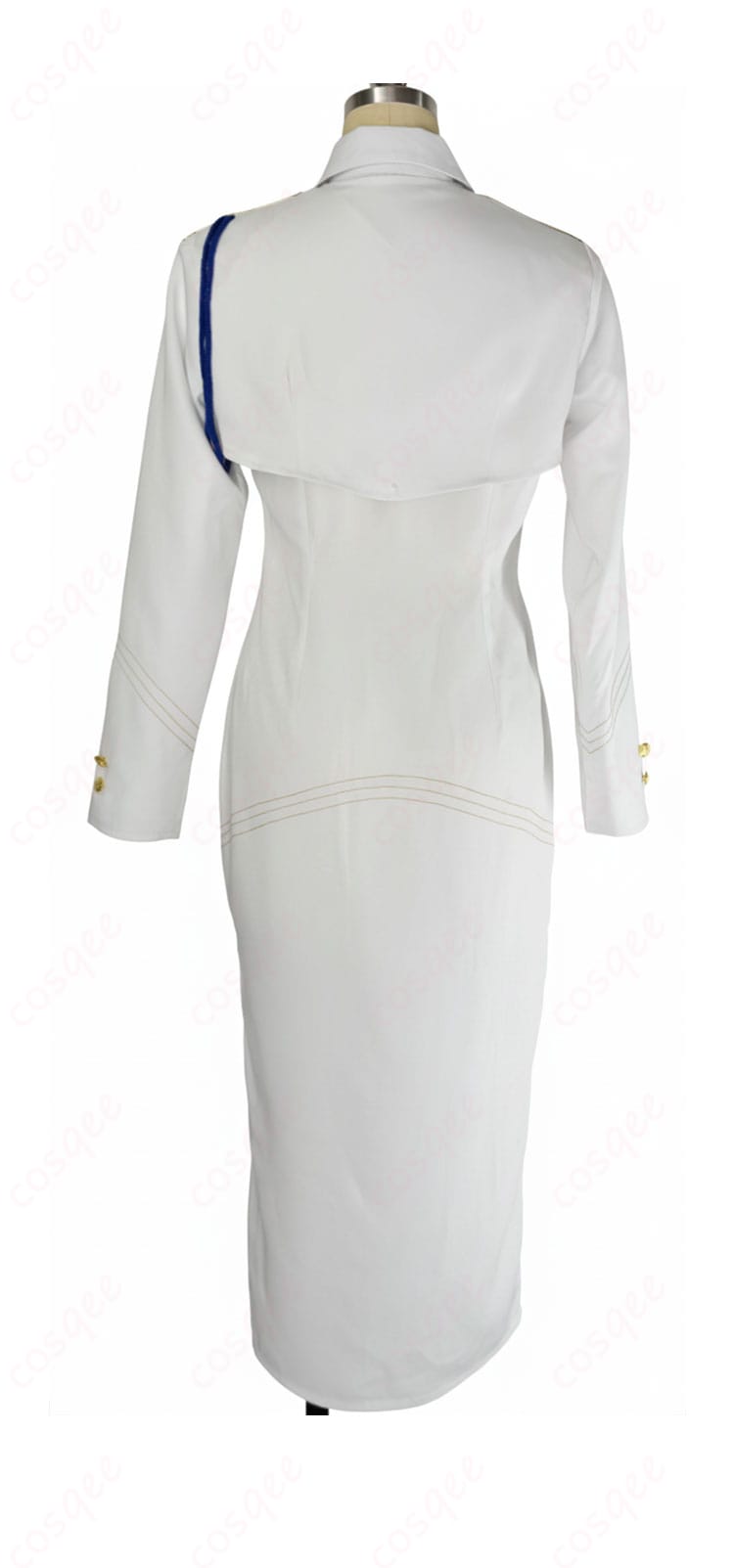 岩櫃アユム コスプレ衣装の背面。コートの後ろ姿やワンピースの落ち感、背面開閉の位置を紹介。