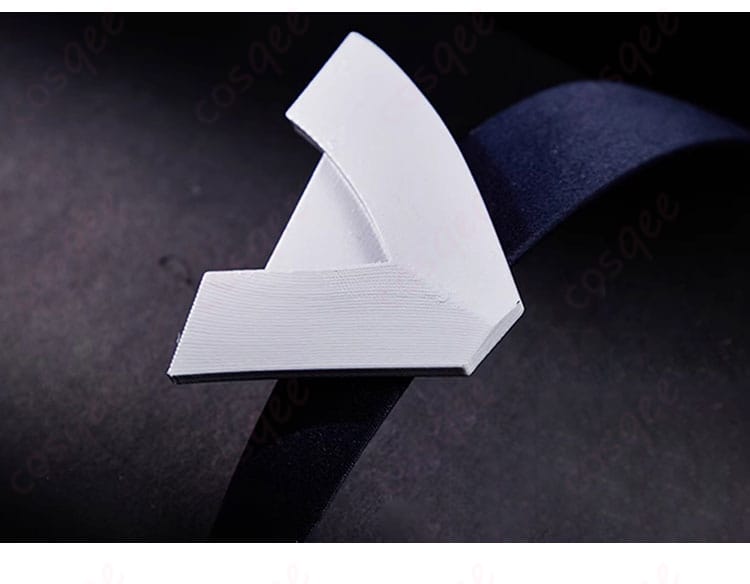 プラグスーツ付属アクセサリーのクローズアップ｜カチューシャ・背飾りなど小物の質感