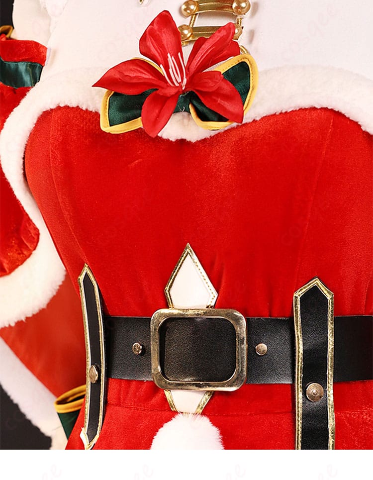 エミリア クリスマス記念コスプレの衣領デザインのアップ。清楚なホワイトカラーと縫製ラインが見える画像