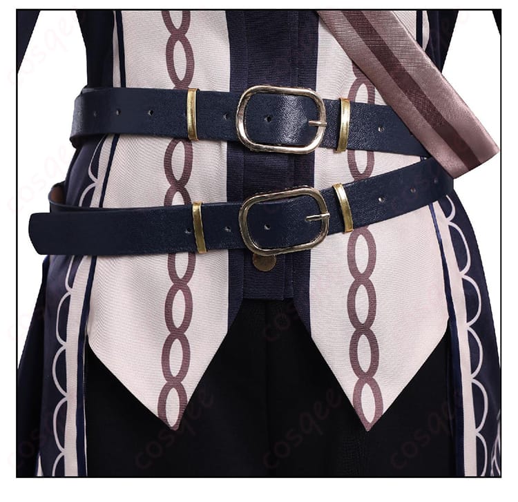 蓮見レイア 衣装のベルト装飾詳細。軍服風デザインの要となる金具と帯の質感