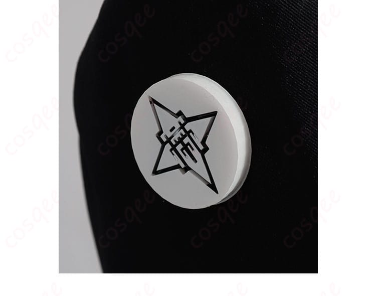 澄野拓海 コスプレの肩飾りパーツアップ。重厚感ある装備感と固定方法の確認。