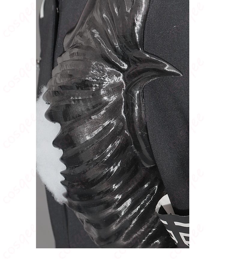 HUNDRED LINE 特防隊コスプレ衣装の装飾細部アップ。ステッチと素材感の質の高さを表現。