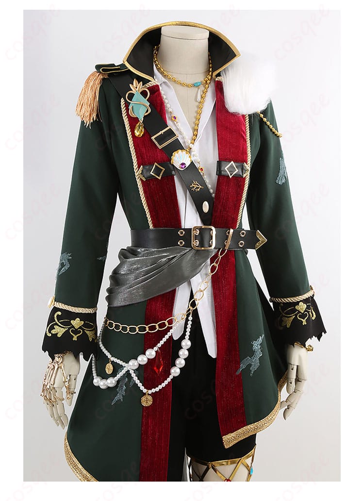 コートの衣襟とブローチ周りの装飾ディテール