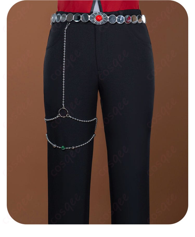 ズボン裾の装飾ディテール。ライン取りとステッチ