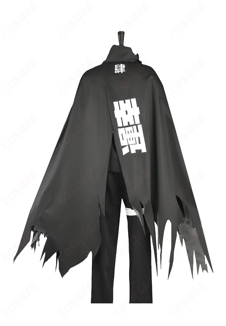 HUNDRED LINE 蒼月衛人マントの背面。広がりすぎない落ち着いたラインで写真映えする後ろ姿