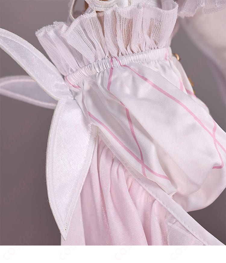 袖側面の装飾ディテール。サイドから見たラインと動きの表情