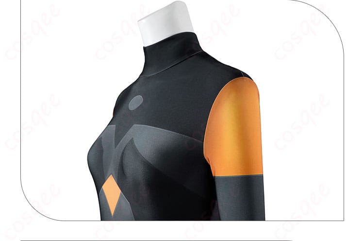 インナーボディスーツの肩周りの切り替えと伸縮性