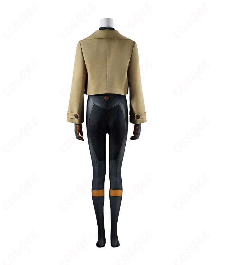 マチエール衣装の背面全体：後ろ姿のコート丈と背面ライン