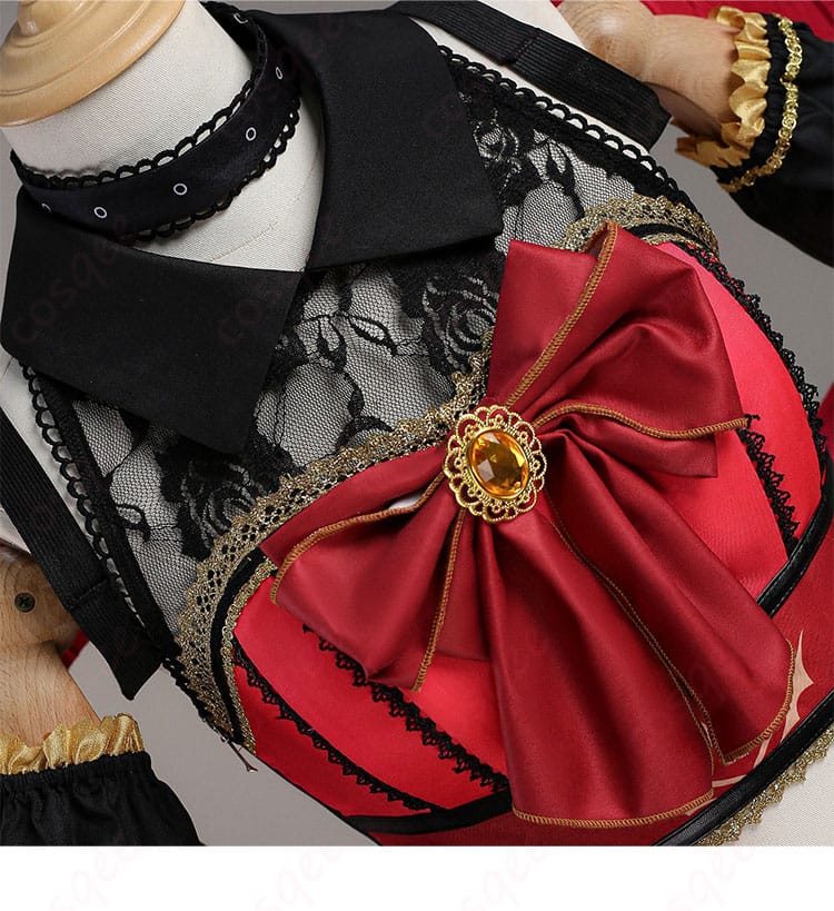 胸元の蝶結びディテール。立体感のあるリボン結びと中心パーツの仕上げをクローズアップ。