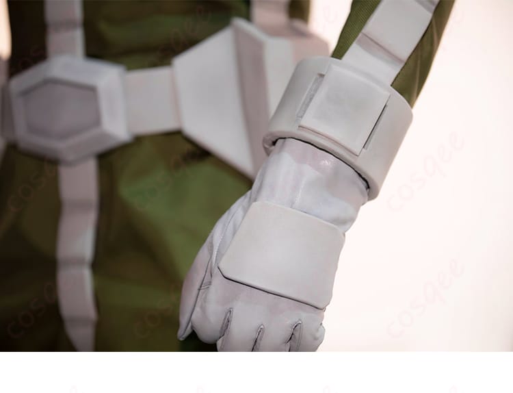 COSQEE製 ジオン公国軍制服コスプレ衣装の手袋と装飾ディテール