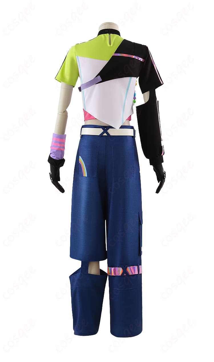 衣装背面全体（バックベルトとポケット、背面ライン）