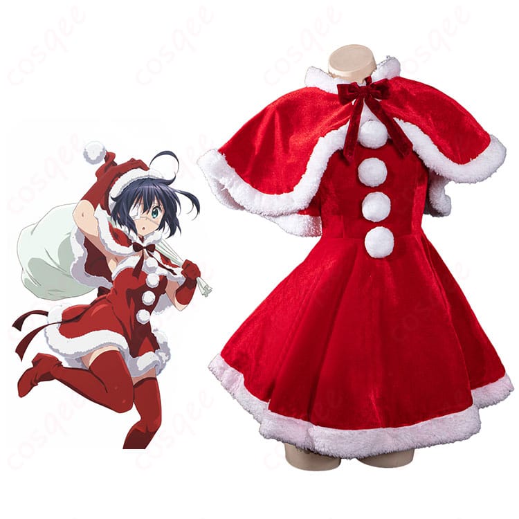 小鳥遊六花 クリスマス衣装のモデル着用全身写真。マントと帽子、スカーフ、眼帯まで揃えたフルコーデ。