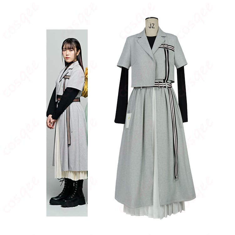 MyGO!!!!!風ステージ衣装を着用したモデルの全身画像。コート・長袖上着・スカートのシルエットが分かる着用例。