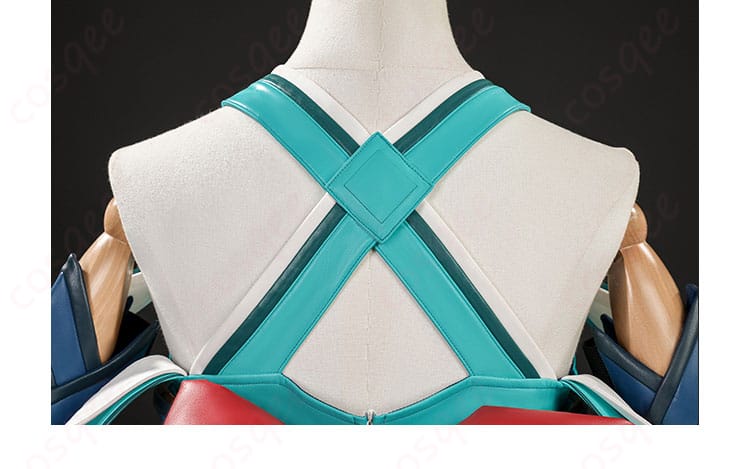 肩ストラップの縫製と取り付け部のディテール。可動時の安定性を確認