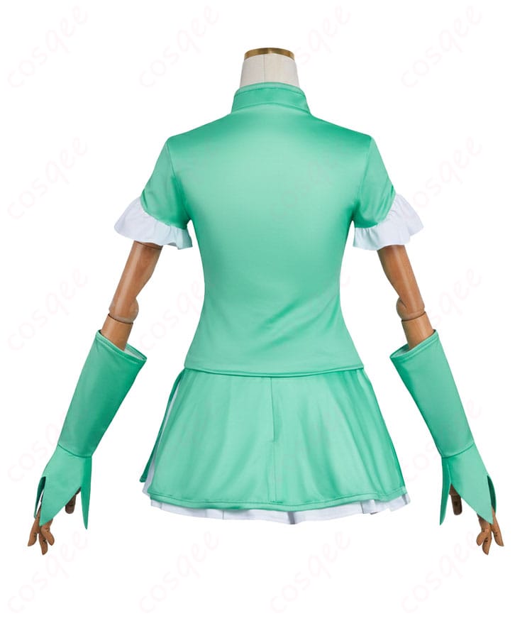 楪いのり コスプレ衣装の背面全体。スカートの落ち感と装飾配置