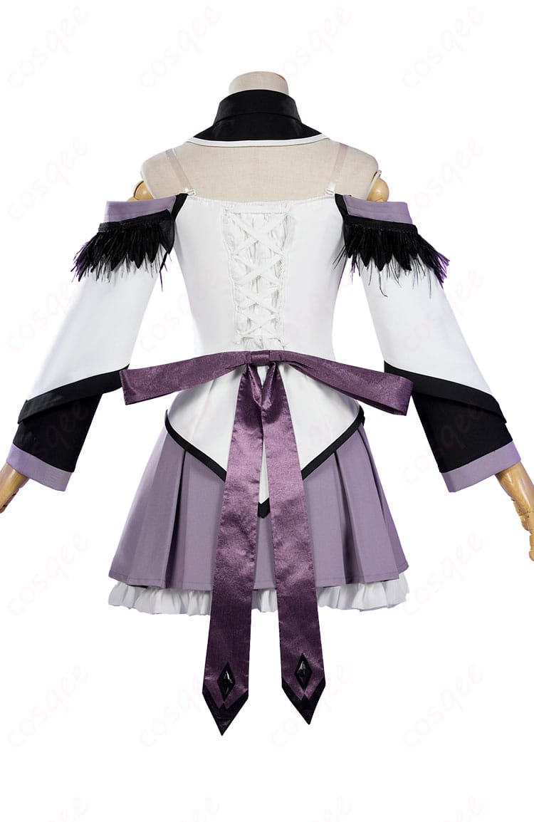 暁美ほむら 魔法少女衣装の背面ビュー、大きな背部蝶結びと後ろ開き仕様が分かる商品写真