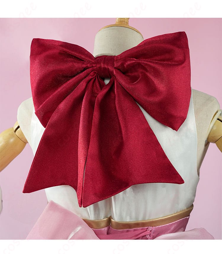 背部蝶結びのディテールクローズアップ(形状と縁取りの仕上がりが分かる)