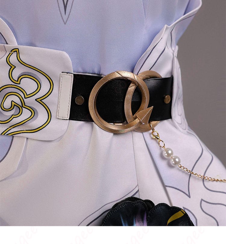 ダリア（コンスタンス）コスプレのウエスト装飾とコルセットベルト。腰ラインを美しく見せる構成