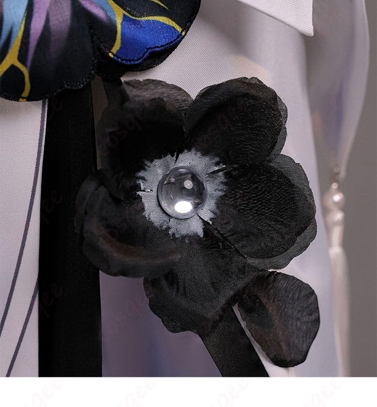 ダリア（コンスタンス）の腰飾り近接。撮影で映えるアクセントパーツの質感