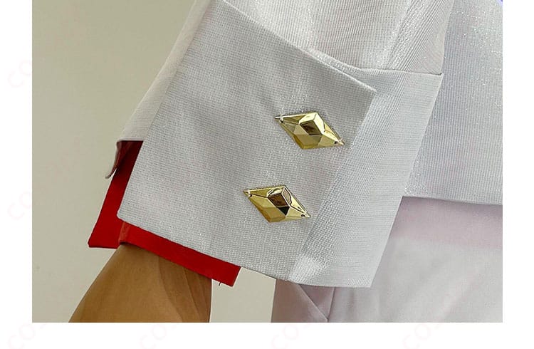 原神 タルタリヤ 原神FESコスプレ衣装の袖口ボタン装飾アップ。質感とディテールの再現度を確認