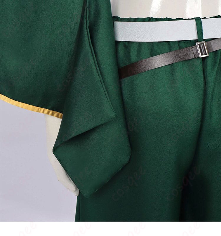 袖の装飾ディテール。自然な可動域を確保しつつ存在感を付与。