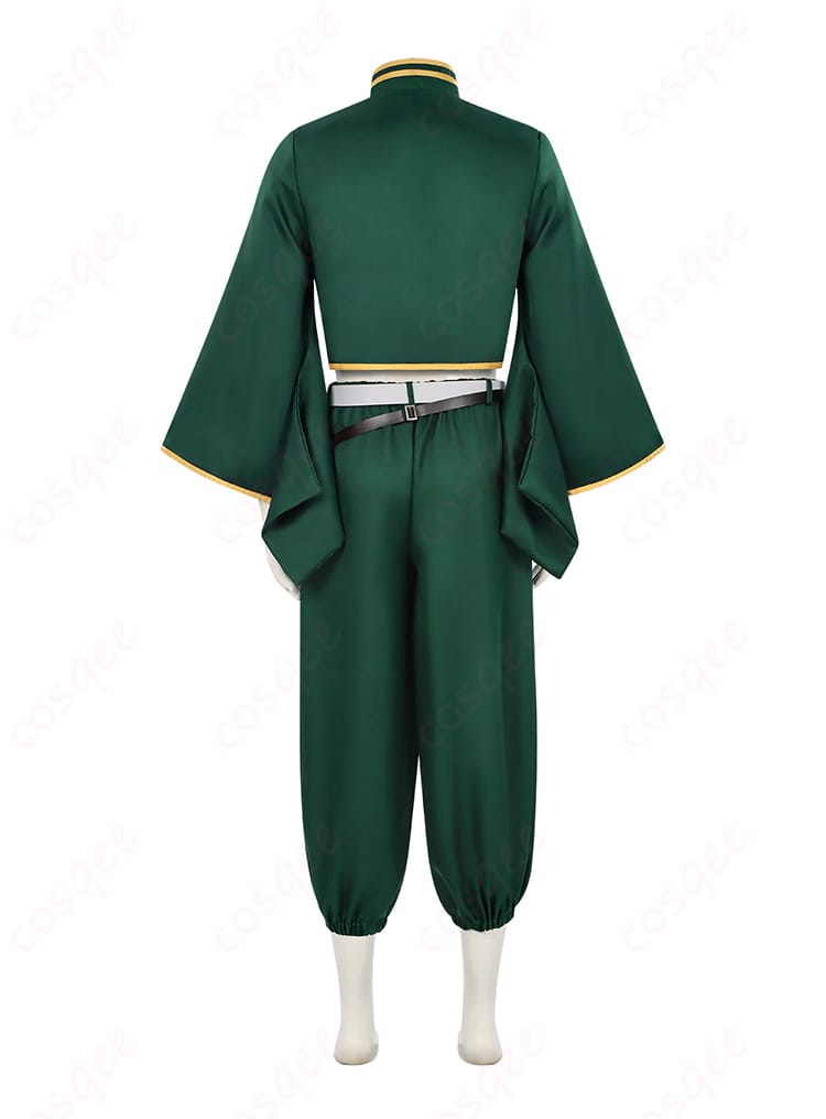 背面デザイン全景。イベント撮影で映えるバランスの取れた後ろ姿。