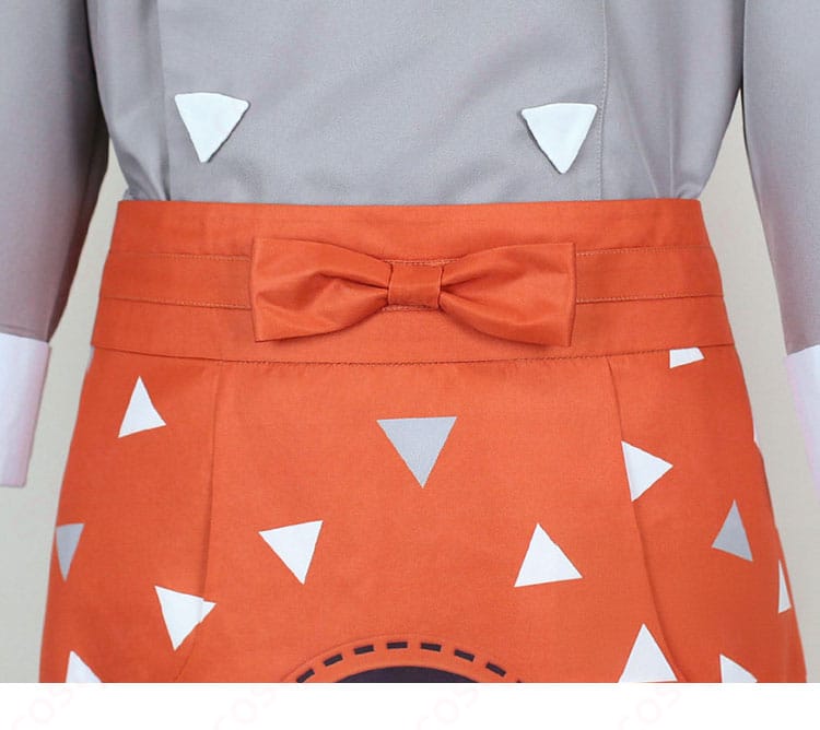 グリ コスプレ衣装の腰回り装飾アップ。自然な動きを妨げない構成と機能性。