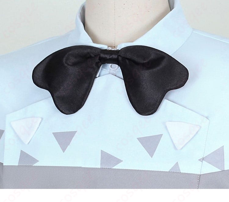 グリ コスプレ衣装の黒色リボン装飾アップ。控えめなアクセントで落ち着きある雰囲気を演出。