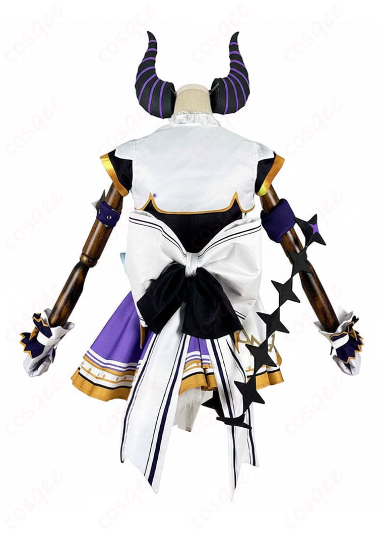 ラプラス・ダークネス アイドル衣装の背面全体図。大きな背中リボンと背面ラインの再現度を示すカット。