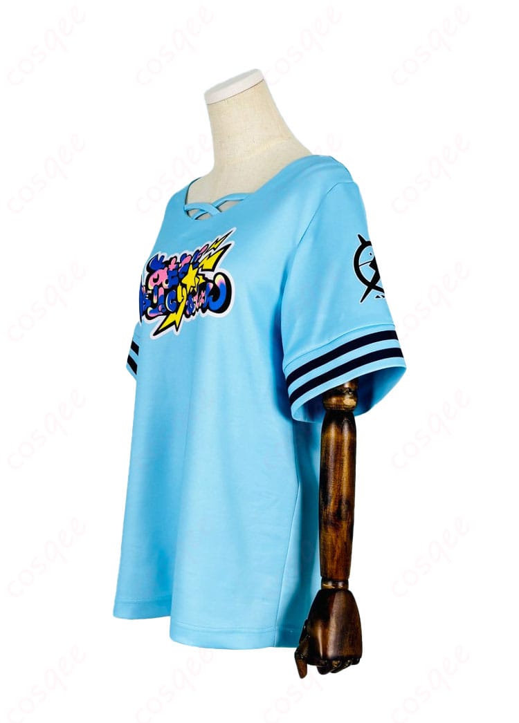 ホロライブ 水宮枢 Tシャツ私服コスプレ 左側ライン。袖丈と身幅のバランスが分かるスタイリング例