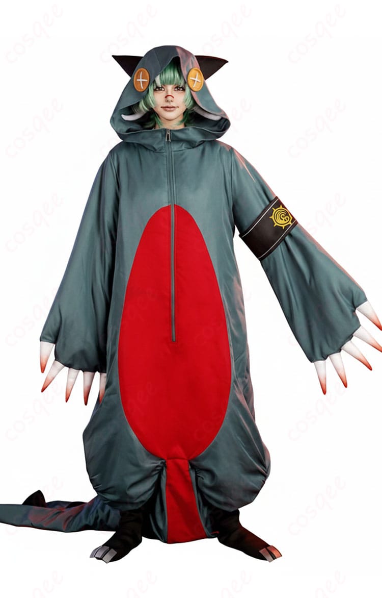 ギータ コスプレ 着用イメージ 正面。角付きフードが生む表情の陰影と写真映えする造形を捉えた一枚。