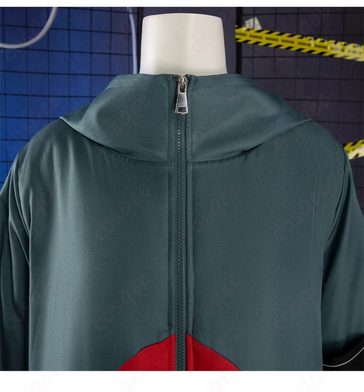 前立てとジッパー装飾のディテール。ギータの衣装らしいフロント意匠を近接で再現。