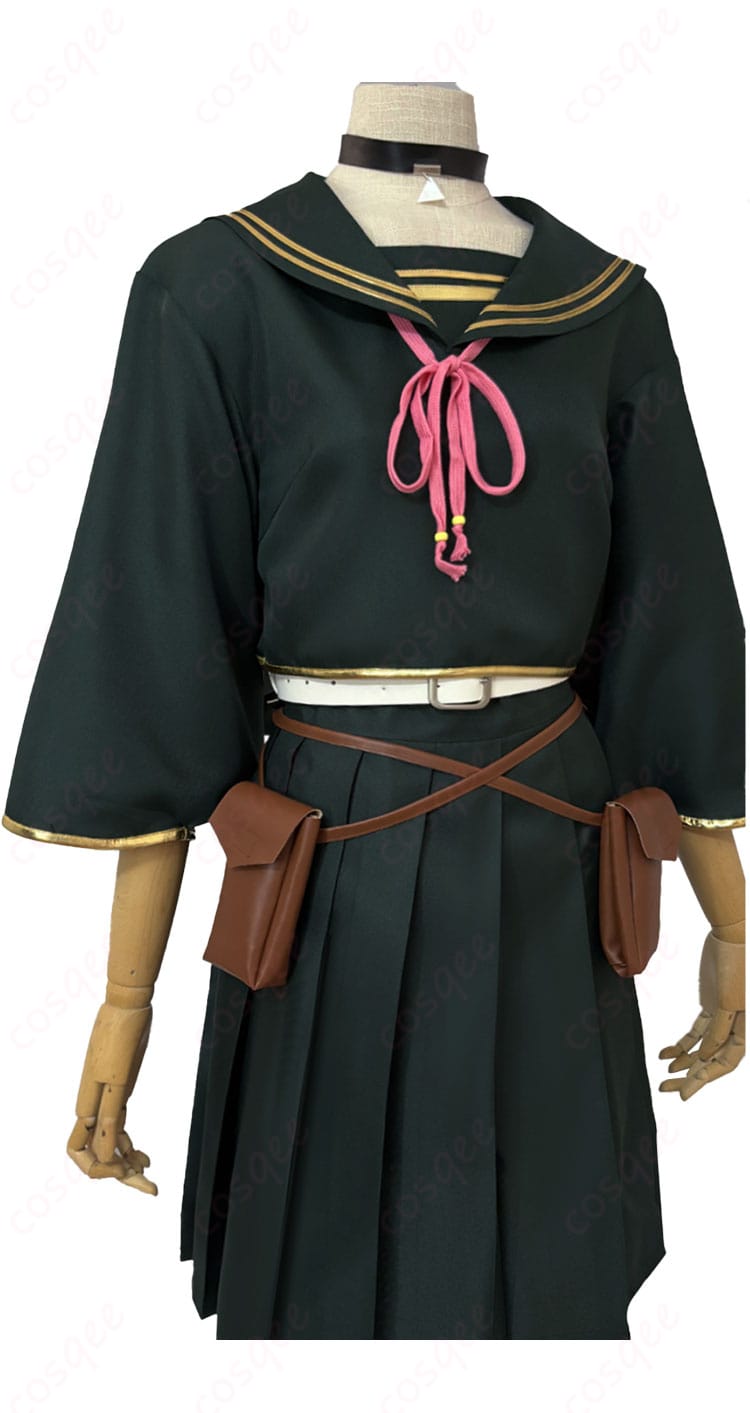 デッドアカウント 漆栖川希詠 コスプレ衣装の襟元装飾ディテール。学園風らしさを高める細部の意匠をアップで紹介。