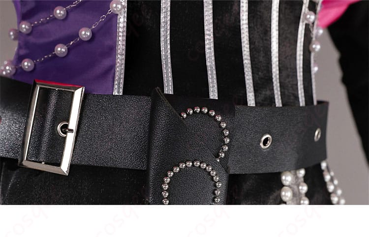 ホロライブ 綺々羅々ヴィヴィ ステージ衣装2025 ベルト装飾アップ。ステージ映えする金具と配色のポイント。