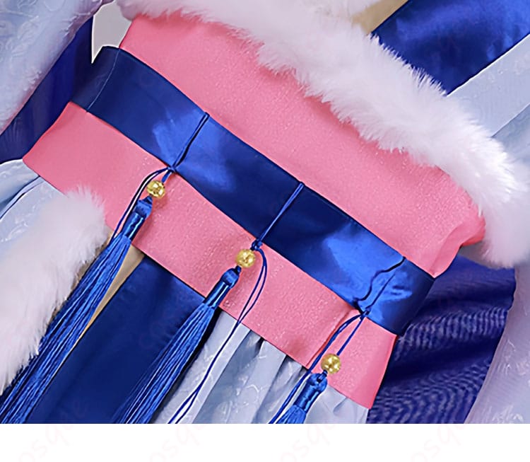 猫猫 冬服コスプレの腰封（コルセットベルト）ディテール。締め位置と装飾の配置、全体バランスへの効果が分かる写真。