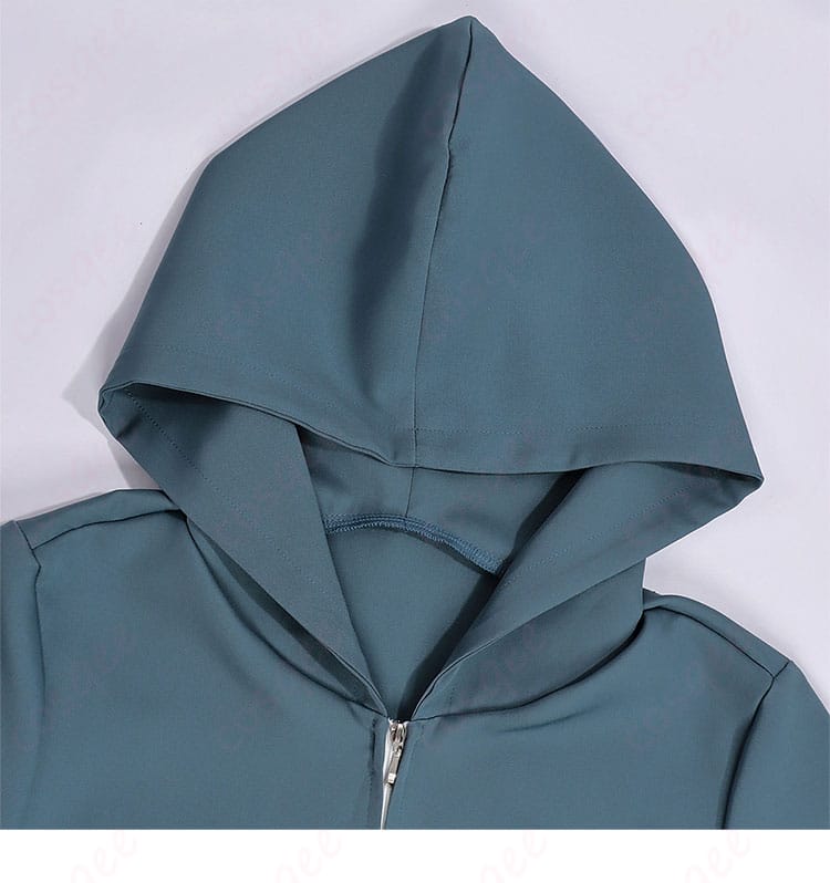 フード装飾のクローズアップ。立体的なフォルムと縁の仕上げでキャラクター性を演出。