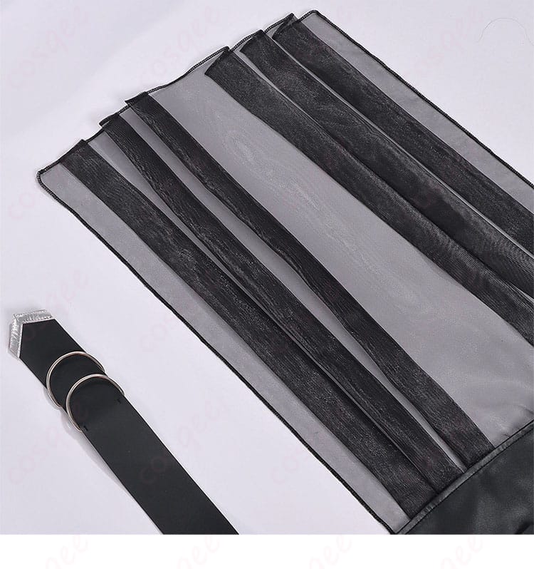 裾デザインの詳細。動きに合わせて広がるラインとステッチワークで、撮影に最適なフレア感を表現。