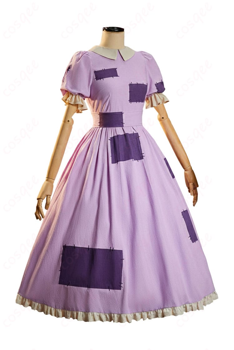 ラガサ コスプレ衣装の側面。スカートのふくらみと袖のボリューム感、横からのシルエット